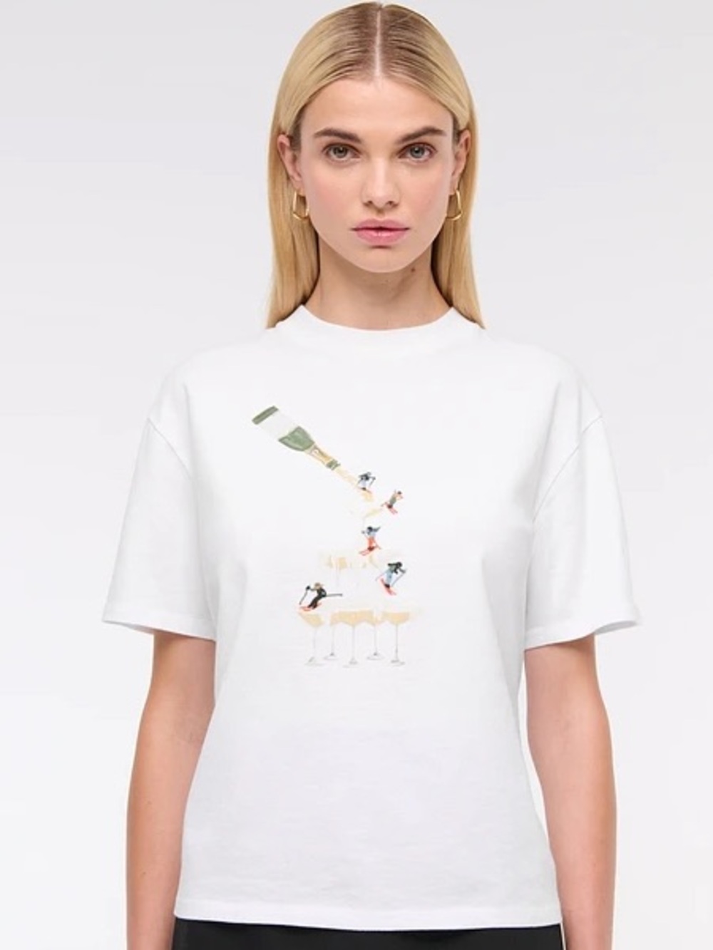 Abercrombie & Fitch Champagne Skiers Easy Graphic Tee in White - M